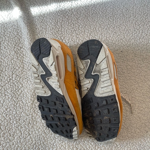 Nike Air Max 90 Animal Print 🧡 - Picture 8 of 9